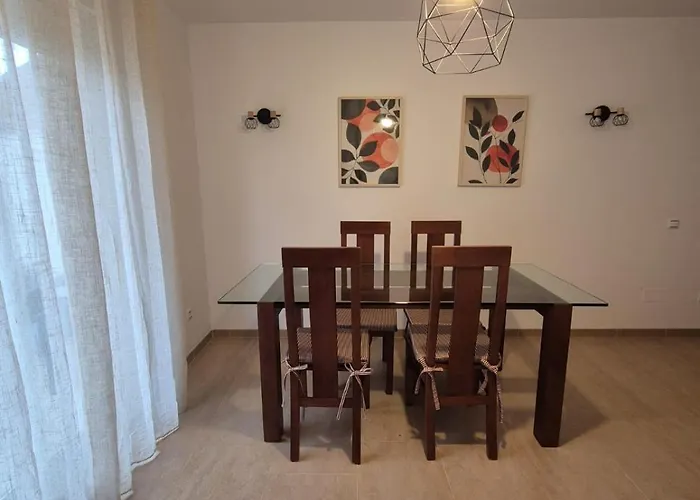 Escobar Plaza Apartmán *